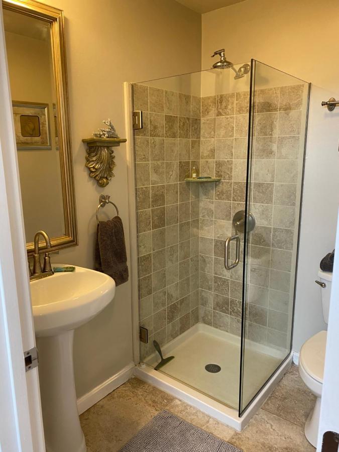 Perkins Cove Oceanfront Cottage Огънкуит Екстериор снимка